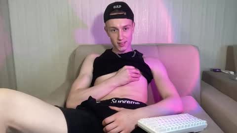 Travis online show from April 2026 08:28:02 AM