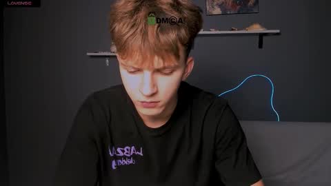 Travis online show from September 2025 07:13:01 PM