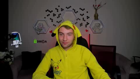 Travis online show from September 2025 07:02:02 PM