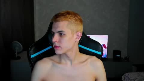 travisrivas online show from March 2025 03:13:02 PM