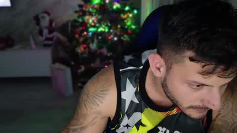 TRAVISS HOLDEN online show from December 2024 04:34:02 AM