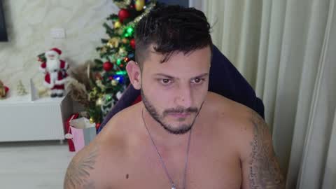 TRAVISS HOLDEN online show from December 2024 05:03:01 AM