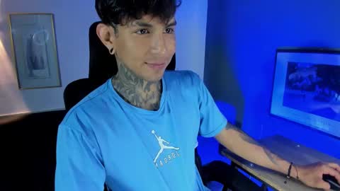 TRAV - INDEPENDENT MODEL online show from November 2025 03:08:02 AM