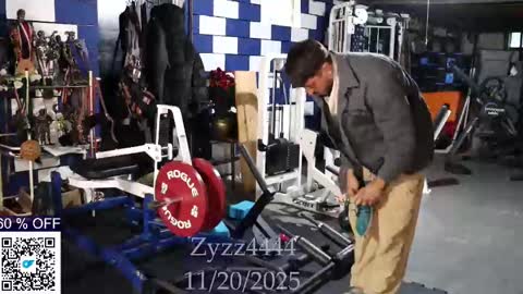 Snapshot of travonidas chatting on November 2025 03:45:02 PM Greek God online show from November 2025 03:45:02 PM