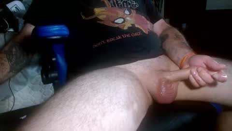 Snapshot of treasured_trash chatting on October 2025 02:04:02 PM Dilly Dally online show from October 2025 02:04:02 PM