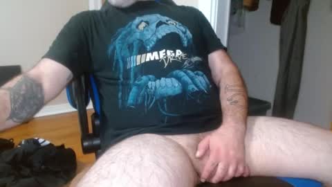 Snapshot of treasured_trash chatting on June 2026 05:18:02 PM Dilly Dally online show from June 2026 05:18:02 PM