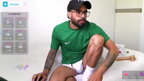 Hunter man online show from February 2026 06:36:01 PM