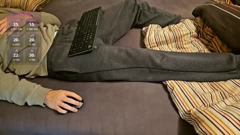 Snapshot of tree1989 chatting on October 2025 04:30:02 PM tree1989 online show from October 2025 04:30:02 PM