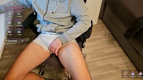 Snapshot of tree1989 chatting on November 2025 07:37:02 PM tree1989 online show from November 2025 07:37:02 PM