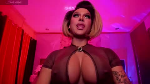 Snapshot of tremendouscockdestroyer chatting on December 2024 06:56:01 AM Jade online show from December 2024 06:56:01 AM