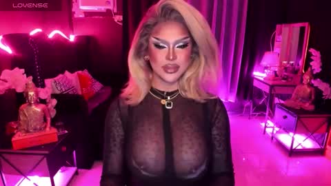 Snapshot of tremendouscockdestroyer chatting on October 2025 09:48:01 AM Jade online show from October 2025 09:48:01 AM