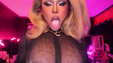 Snapshot of tremendouscockdestroyer chatting on November 2025 06:12:02 AM Jade online show from November 2025 06:12:02 AM