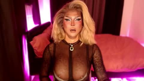 Snapshot of tremendouscockdestroyer chatting on December 2025 08:41:02 AM Jade online show from December 2025 08:41:02 AM