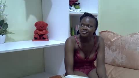 Snapshot of trendybooty chatting on October 2025 06:42:01 PM tendybooty online show from October 2025 06:42:01 PM