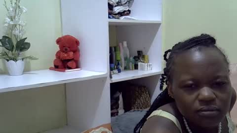 Snapshot of trendybooty chatting on November 2025 01:33:02 AM tendybooty online show from November 2025 01:33:02 AM