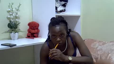 Snapshot of trendybooty chatting on November 2025 09:19:02 AM tendybooty online show from November 2025 09:19:02 AM