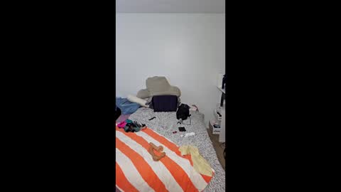 Snapshot of trennnnnn chatting on April 2026 07:41:01 AM trennnnnn online show from April 2026 07:41:01 AM