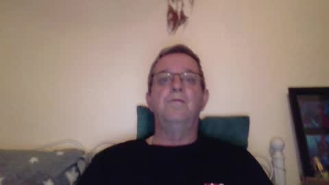 Snapshot of trev8331 chatting on October 2025 07:41:01 AM Fe-fi-fo-fum online show from October 2025 07:41:01 AM