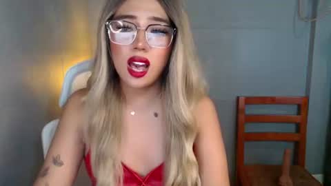 trexie_fucks15 online show from December 2025 12:04:01 AM