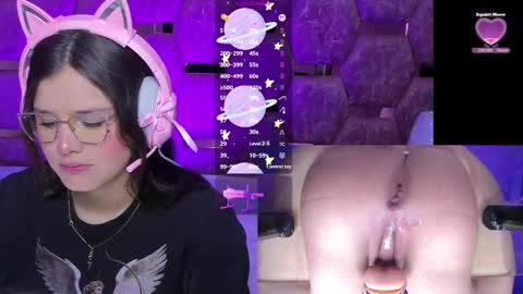 Trianna online show from November 2025 01:58:02 PM