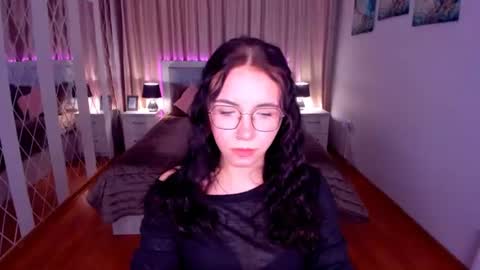 Snapshot of triciadaisy chatting on June 2026 05:10:01 AM TriciaDaisy online show from June 2026 05:10:01 AM