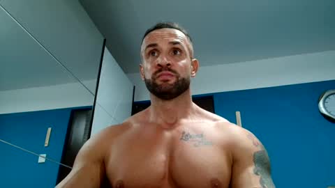 Snapshot of tridentmuscles chatting on December 2024 10:13:02 PM tridentmuscles online show from December 2024 10:13:02 PM