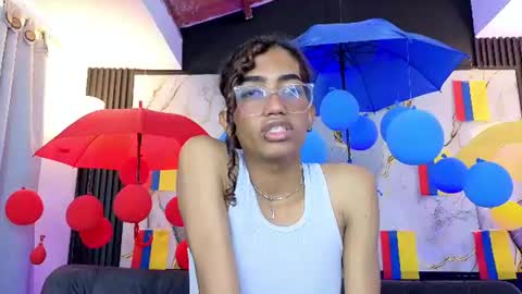 Snapshot of triiangel_latinboy chatting on July 2026 12:22:02 PM Johan online show from July 2026 12:22:02 PM