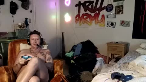 trillnonymau5 online show from December 2024 05:29:02 AM