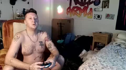 trillnonymau5 online show from December 2024 10:11:01 PM