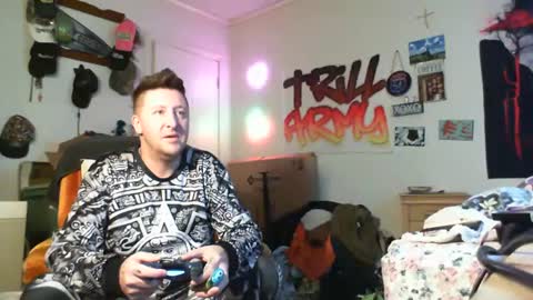 trillnonymau5 online show from January 2025 05:11:02 PM