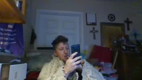 trillnonymau5 online show from January 2025 10:06:01 AM