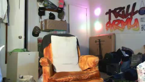 trillnonymau5 online show from January 2025 08:43:01 AM