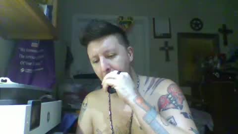 trillnonymau5 online show from February 2025 07:31:02 AM