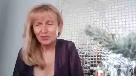 TrinaAdair online show from December 2025 11:50:01 AM