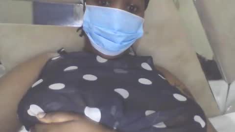 Snapshot of trinahluicy chatting on April 2026 10:25:02 PM trinahluicy online show from April 2026 10:25:02 PM