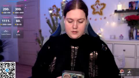 Snapshot of trinititi chatting on December 2024 06:23:02 PM Tina online show from December 2024 06:23:02 PM