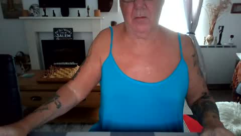 Snapshot of trinity1011 chatting on June 2026 06:40:02 AM trinity1011 online show from June 2026 06:40:02 AM