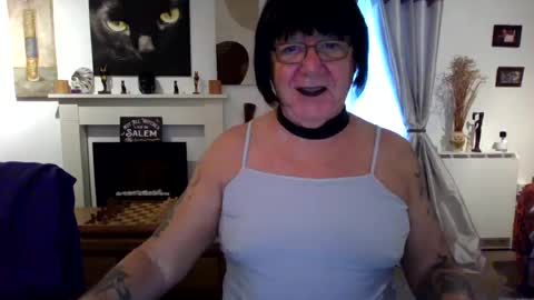 Snapshot of trinity1011 chatting on July 2026 04:48:02 AM trinity1011 online show from July 2026 04:48:02 AM