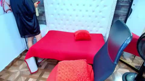 SOFIA online show from May 2026 09:43:01 PM