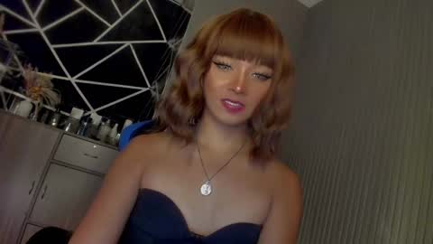 Snapshot of trinityfucksyou chatting on January 2025 11:55:01 AM Ms Ella online show from January 2025 11:55:01 AM