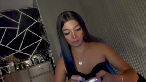 Snapshot of trinityfucksyou chatting on March 2025 03:35:01 PM Ms Ella online show from March 2025 03:35:01 PM