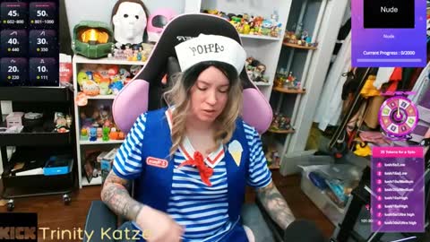 Snapshot of trinitykatze chatting on October 2025 07:54:01 PM Trin Kat pet online show from October 2025 07:54:01 PM