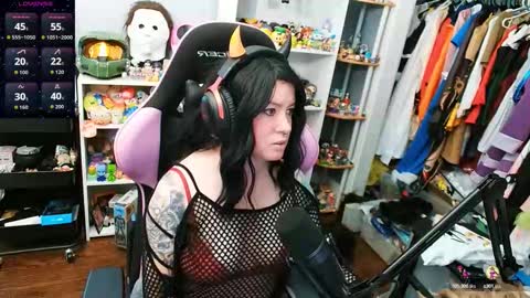 Snapshot of trinitykatze chatting on October 2025 09:04:01 PM Trin Kat pet online show from October 2025 09:04:01 PM