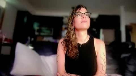 Snapshot of trinityxsecret chatting on November 2025 02:18:01 PM MadisonMontgomery online show from November 2025 02:18:01 PM