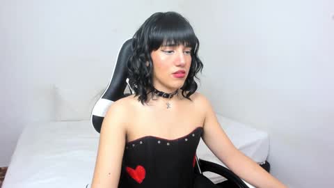 Snapshot of trinydoll chatting on January 2025 12:30:02 PM Triny online show from January 2025 12:30:02 PM