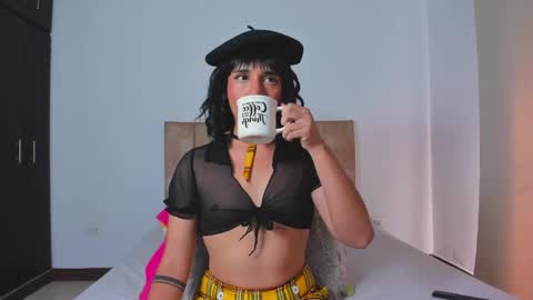 Snapshot of trinydoll chatting on October 2025 12:58:01 PM Triny online show from October 2025 12:58:01 PM