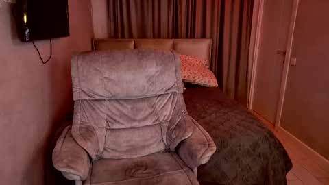 tripleprinces online show from November 2025 06:14:01 PM