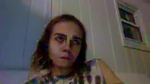 Snapshot of trippybb222 chatting on December 2025 01:00:02 AM trippybb222 online show from December 2025 01:00:02 AM