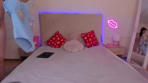 Mia online show from January 2026 06:37:02 AM