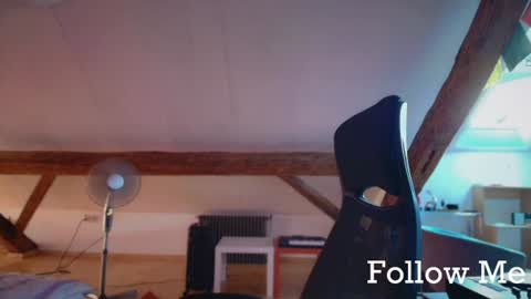 Snapshot of tritonspace chatting on June 2026 04:53:02 AM Triton online show from June 2026 04:53:02 AM